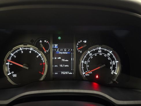 Used 2023 Toyota 4Runner TRD Off-Road Premium image 34