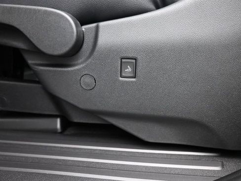 New 2026 Chevrolet Traverse RS w/ LPO, Floor Liner Package image 12