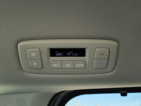 New 2026 Kia Carnival EX image 8