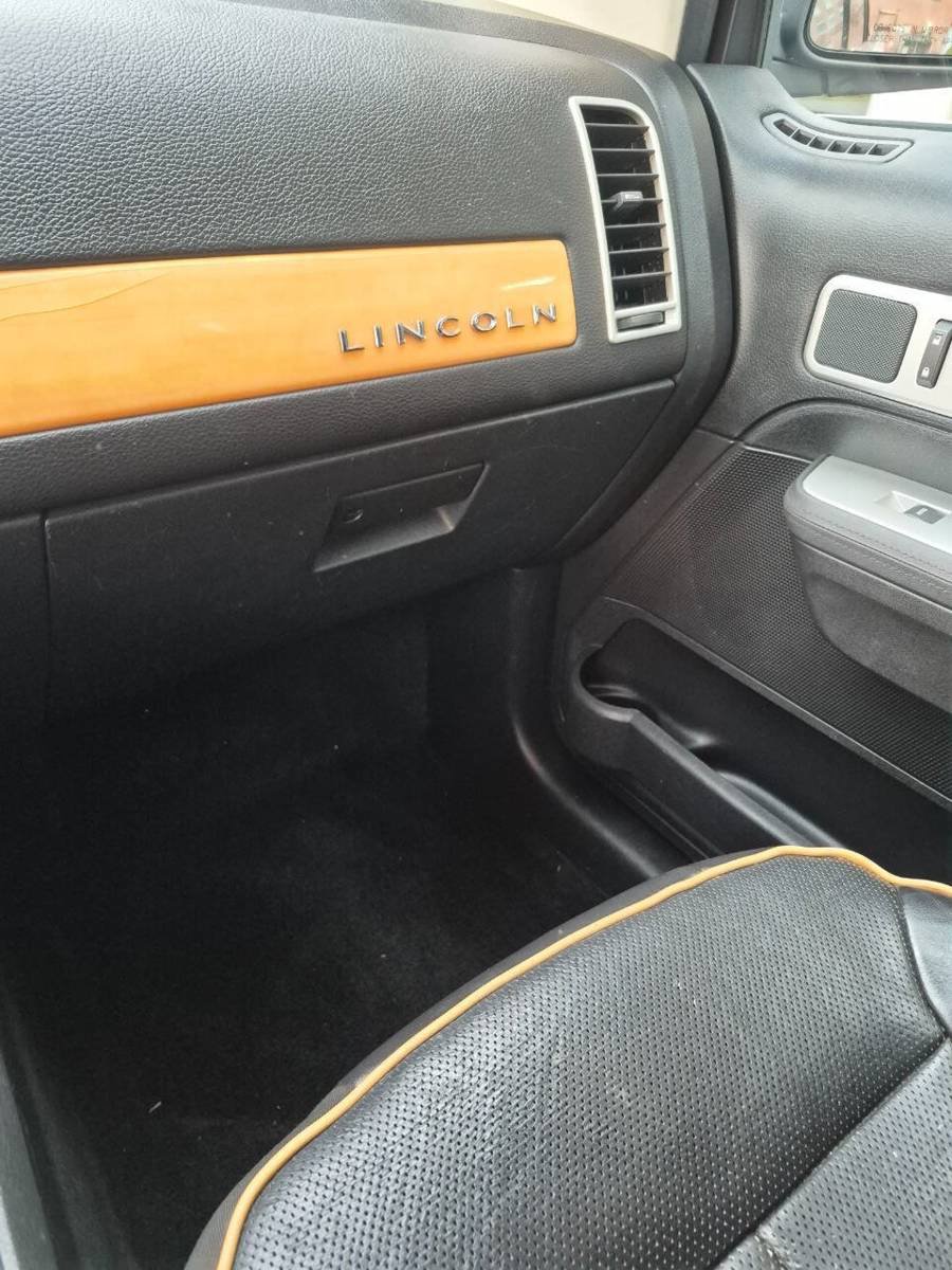 Used 2010 Lincoln MKX AWD image 20