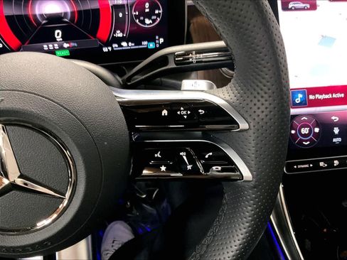 Used 2025 Mercedes-Benz GLC 350e 4MATIC image 20