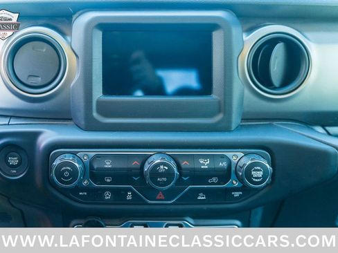 Used 2020 Jeep Gladiator Sport w/ Technology Group image 62