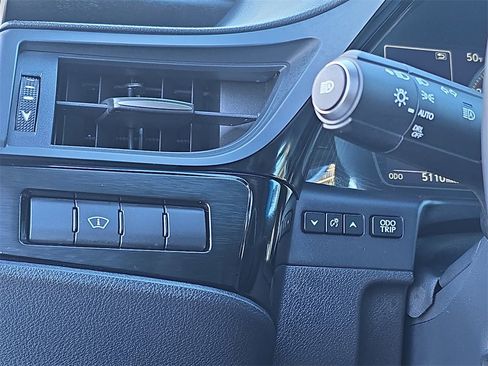 Used 2024 Lexus ES 250 w/ Premium Package image 25