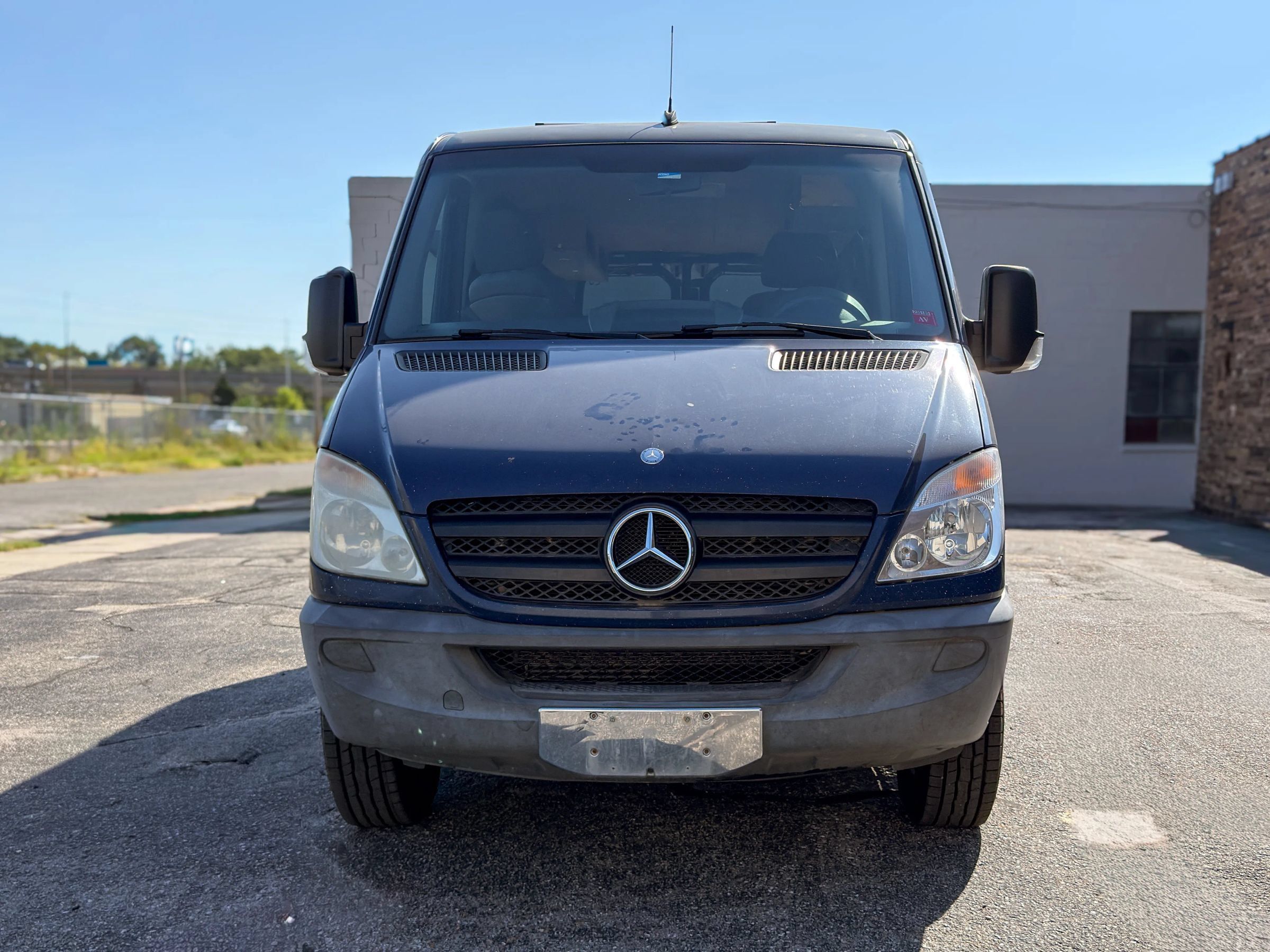 Used 2012 Mercedes-Benz Sprinter 2500 image 2