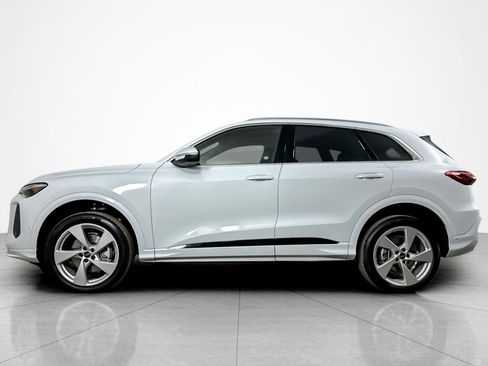 New 2025 Audi Q5 Premium Plus image 3