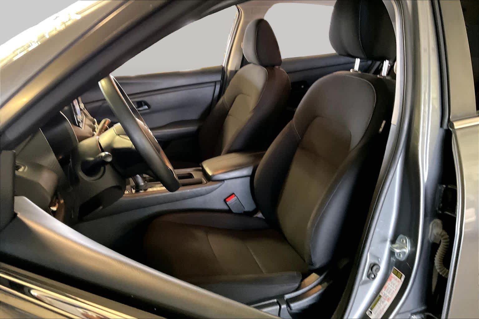 Used 2024 Nissan Sentra S FWD image 7