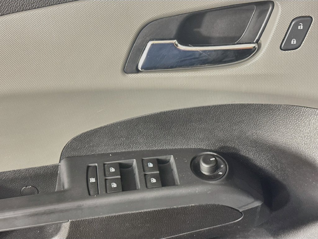 Used 2015 Chevrolet Sonic LTZ FWD image 21