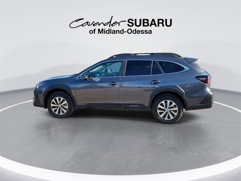 Used 2025 Subaru Outback Premium w/ Popular Package #1A image 4