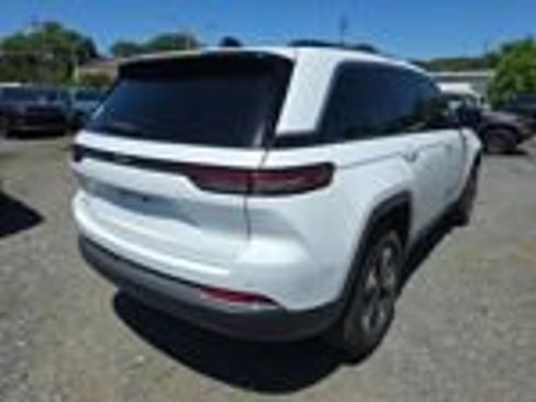 Used 2023 Jeep Grand Cherokee 4WD 4xe image 7