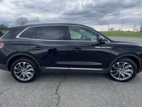 Used 2021 Lincoln Nautilus Reserve w/ Cargo Utility Package AWD/4WD image 9