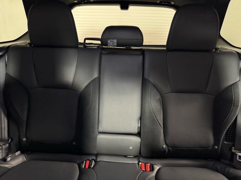 Used 2025 Subaru Forester Touring w/ Touring Package AWD/4WD image 17