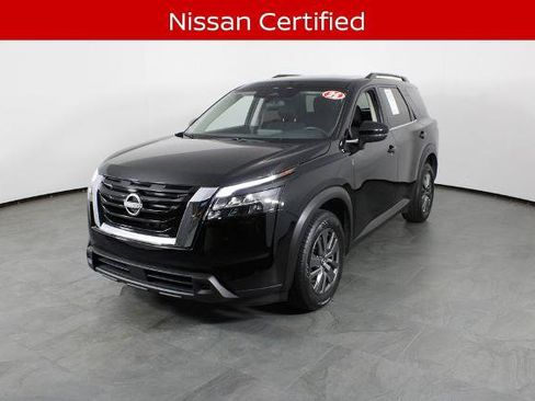 Certified 2025 Nissan Pathfinder SV AWD/4WD image 2