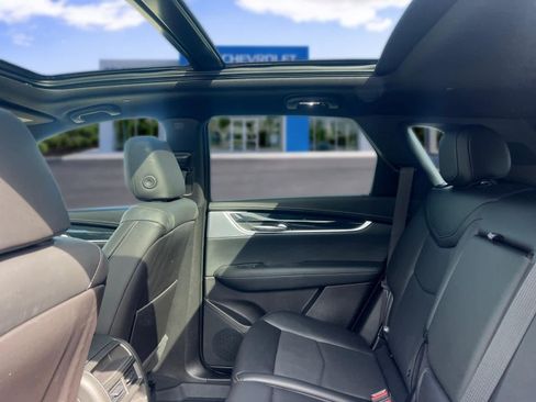 Certified 2025 Cadillac XT5 Premium Luxury w/ Technology Package AWD/4WD image 30
