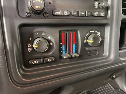 Used 2006 Chevrolet Silverado 1500 W/T image 7