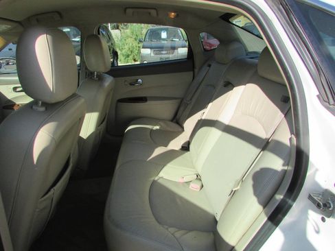 Used 2006 Buick LaCrosse CXL w/ Driver Confidence Package FWD image 19