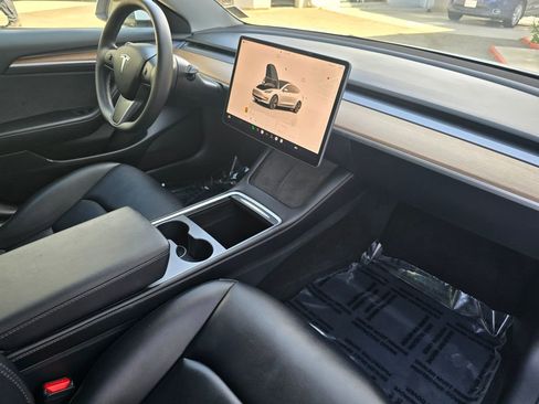 Used 2023 Tesla Model 3 Standard Range image 24