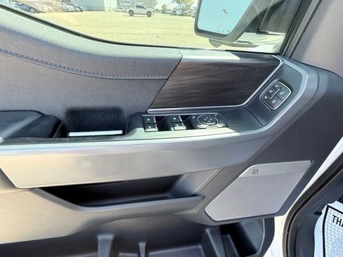 Used 2024 Ford F150 Lariat AWD/4WD image 10