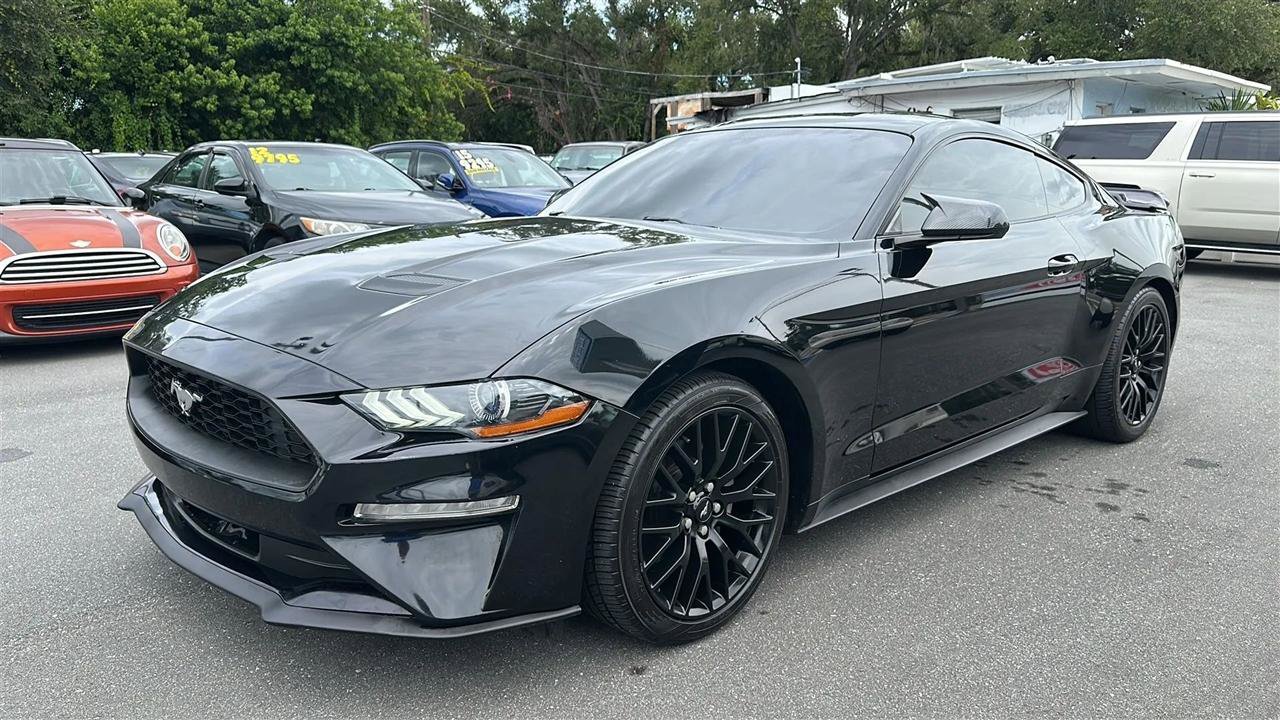 Used 2018 Ford Mustang Coupe RWD image 16