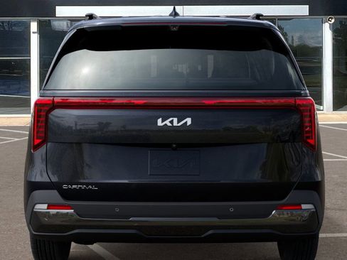 New 2026 Kia Carnival SX Prestige image 13