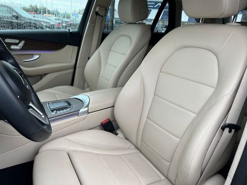 Used 2022 Mercedes-Benz GLC 300 image 16