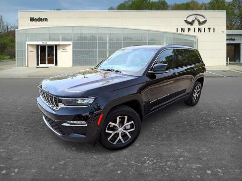 Used 2025 Jeep Grand Cherokee Limited image 2