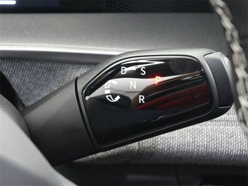 New 2025 Volkswagen Tiguan S image 32