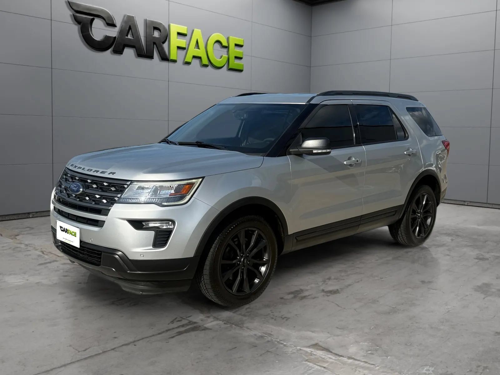 Used 2019 Ford Explorer XLT w/ Equipment Group 202A AWD/4WD image 5