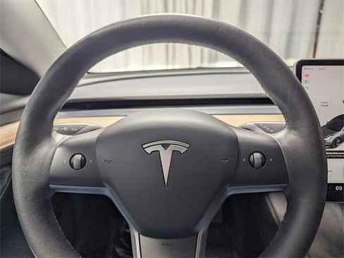 Used 2023 Tesla Model 3 Standard Range image 20