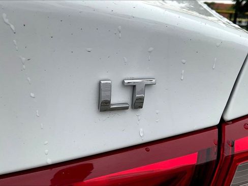Used 2024 Chevrolet Malibu LT FWD image 23