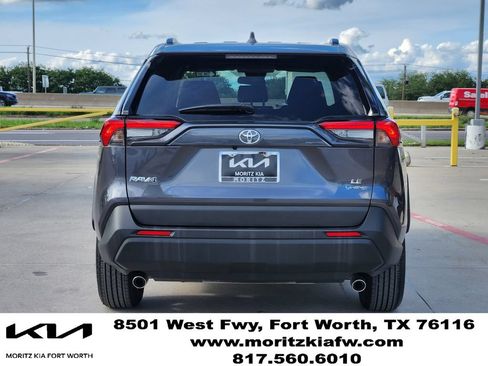 Used 2025 Toyota RAV4 LE AWD/4WD image 5