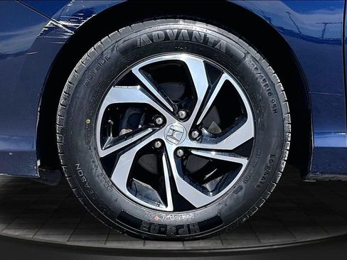 Used 2017 Honda Accord LX image 8