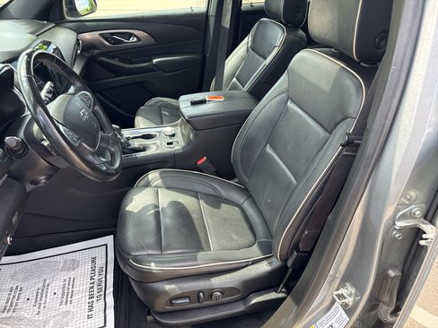Used 2023 Chevrolet Traverse Premier w/ Redline Edition AWD/4WD image 21