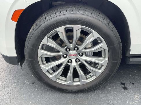 Used 2021 GMC Yukon Denali w/ Denali Premium Package RWD image 9