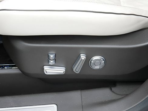 Used 2024 Lincoln Nautilus Black Label w/ Jet Appearance Package (87T) AWD/4WD image 16
