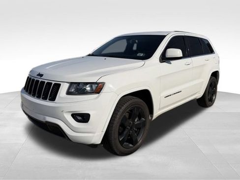 Used 2014 Jeep Grand Cherokee Altitude AWD/4WD image 3