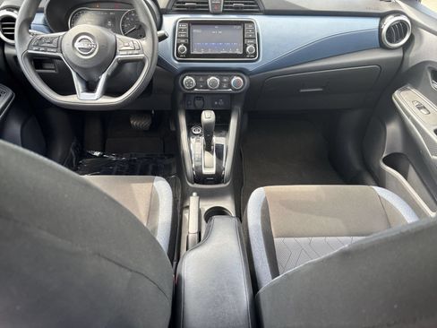 Used 2025 Nissan Versa SV FWD image 39
