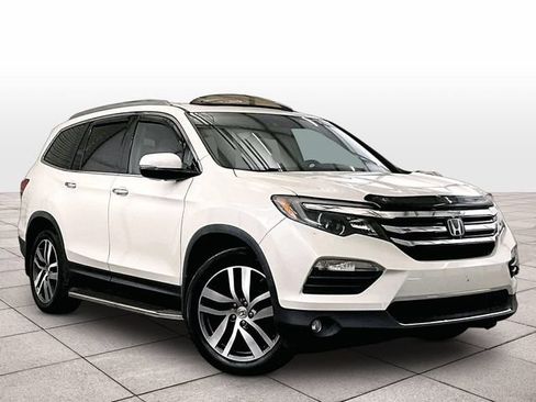 Used 2018 Honda Pilot Elite image 3