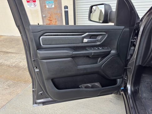 Used 2020 RAM 1500 Big Horn AWD/4WD image 39