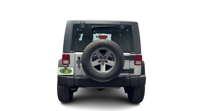 Used 2018 Jeep Wrangler Sport AWD/4WD image 3