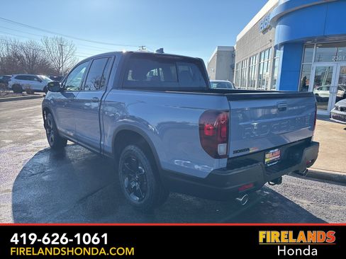 New 2026 Honda Ridgeline Black Edition image 8