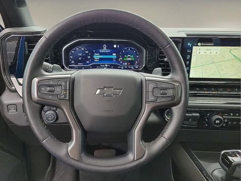 Used 2023 Chevrolet Silverado 1500 ZR2 w/ Technology Package AWD/4WD image 19