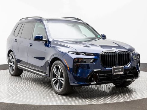 Used 2023 BMW X7 xDrive40i w/ Executive Package image 68