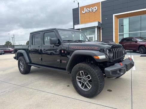 Used 2024 Jeep Gladiator Mojave w/ Convenience Group AWD/4WD image 1