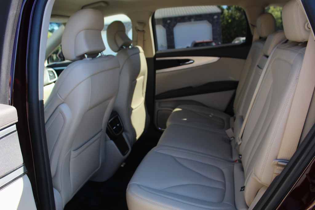 Used 2019 Lincoln Nautilus FWD image 24
