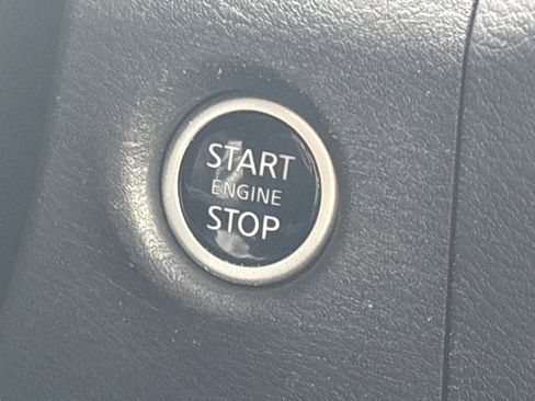 Used 2023 Nissan Frontier PRO-4X w/ Pro-4X Premium Package image 18