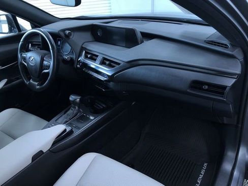 Used 2020 Lexus UX 250h w/ Premium Package image 15
