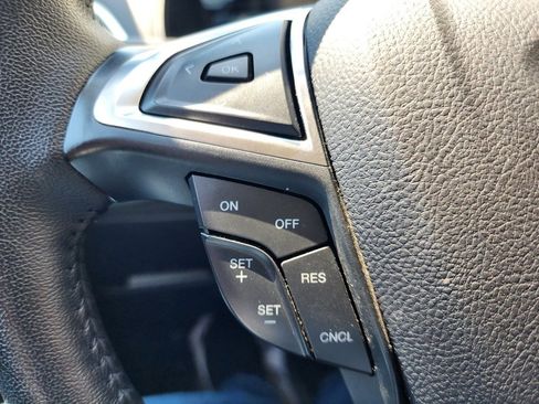 Used 2024 Ford Edge Titanium image 19