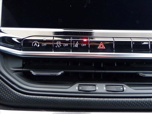 New 2026 Jeep Compass Latitude w/ Sun and Sound Group image 19