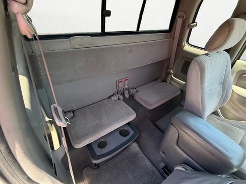 Used 2004 Toyota Tacoma 2WD Xtracab w/ Convenience Pkg image 25