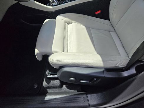 Certified 2023 Volvo XC40 B5 Plus w/ Protection Package Premier AWD/4WD image 14